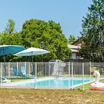 Les Pins - Domaine Des Landes * Lesperon (Landes)